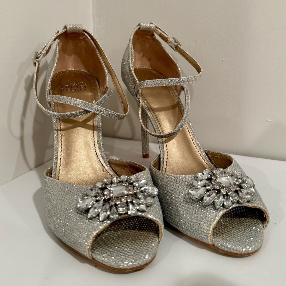 Badgley Mischka Silver Glitter Ankle Strap Heels-Crystal Embellishment Size 8.5